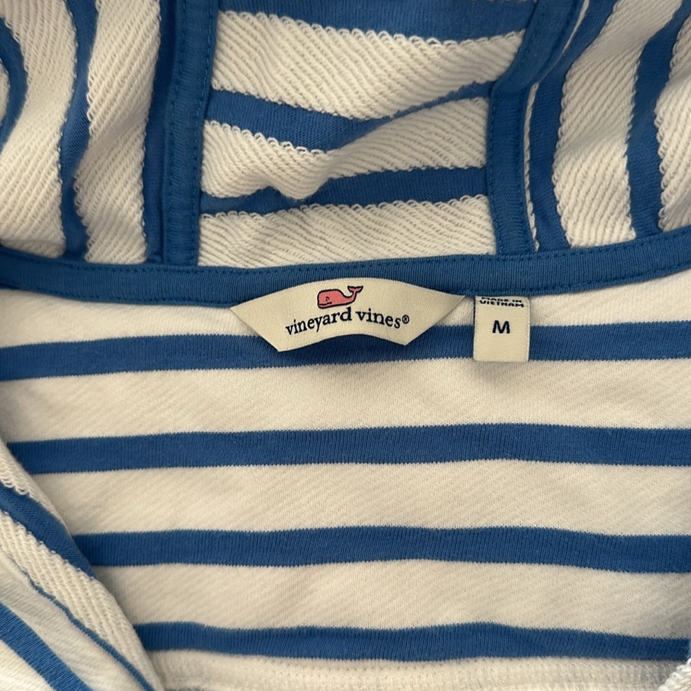Vineyard vines coverup hoodie dress and palm print shorts - Picture 3 of 5